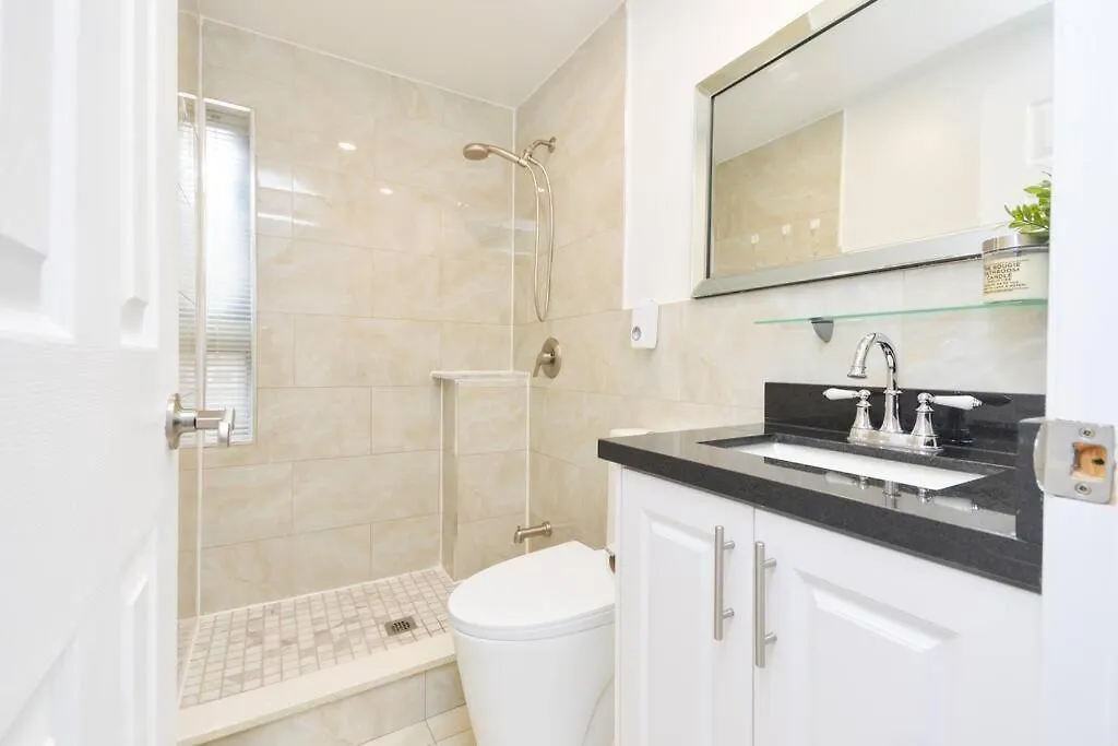 Holiday home Cheerful 3Bdm Home With Free Parking On Premises Toronto Canada